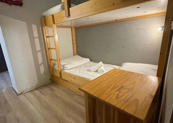 Апартаменти Lauzier Nook By Alpstays